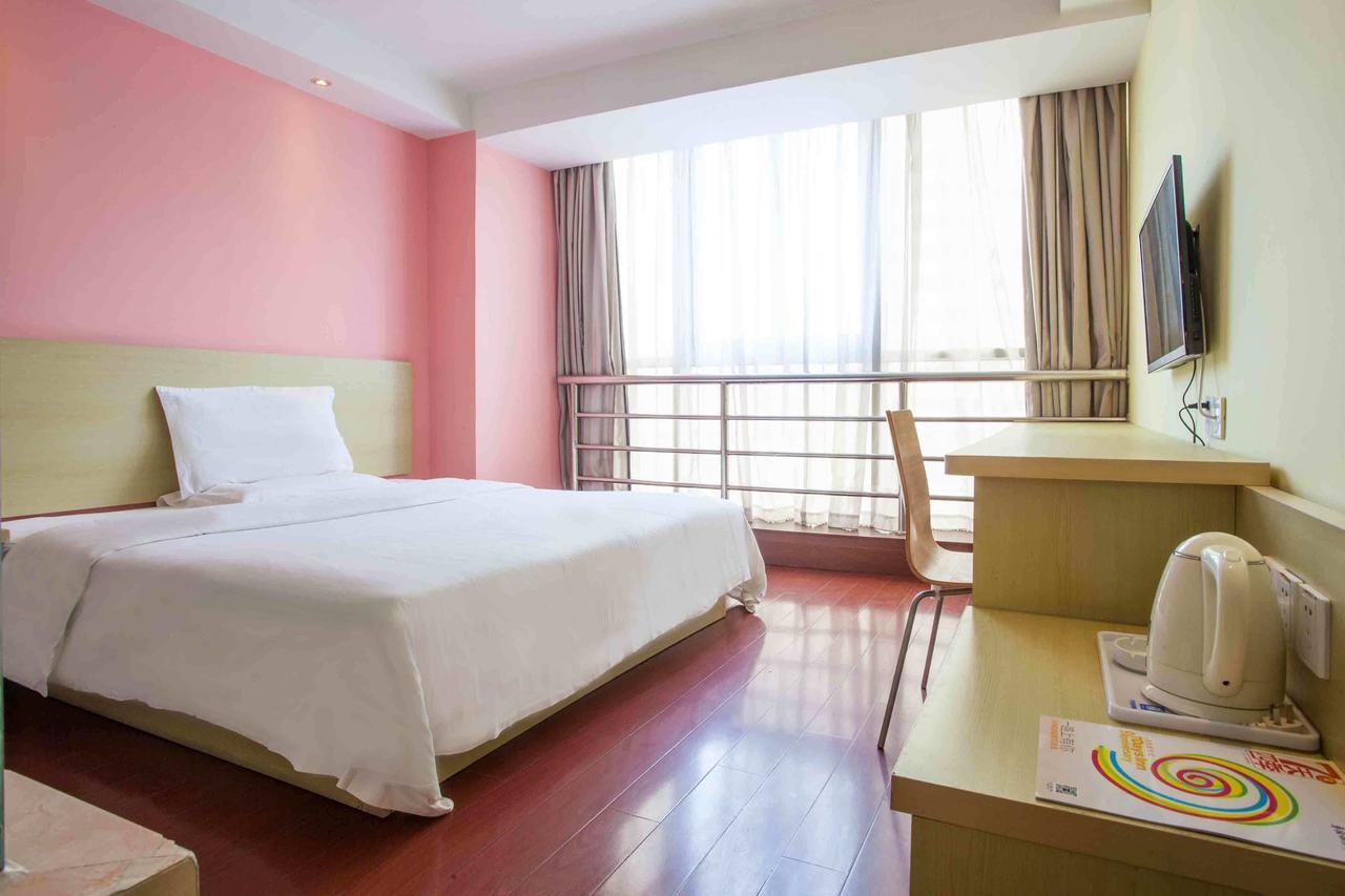7Days Inn Chengdu North Railway Station No.2 Bagian luar foto
