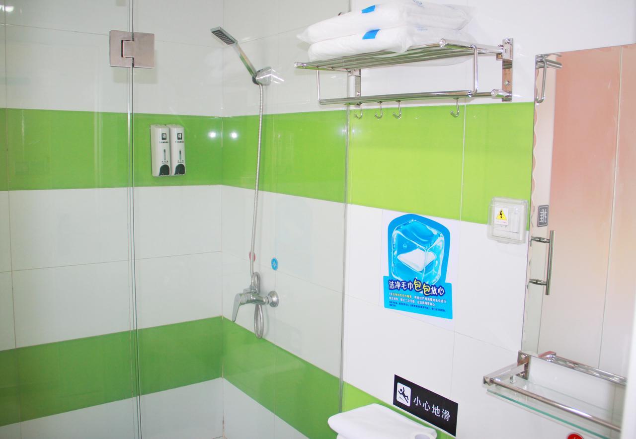 7Days Inn Chengdu North Railway Station No.2 Bagian luar foto
