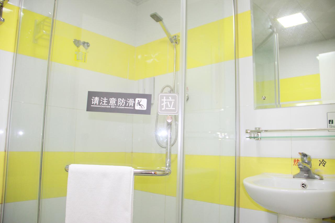 7Days Inn Chengdu North Railway Station No.2 Bagian luar foto