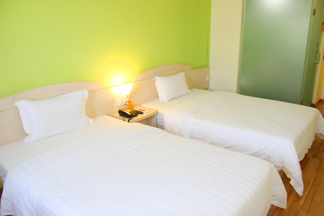 7Days Inn Chengdu North Railway Station No.2 Bagian luar foto